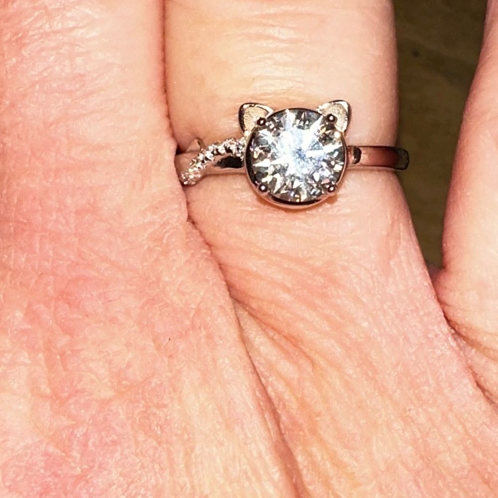 Sterling silver Moissanite Cat Ring with Crystal Accent - Picture 8 of 9